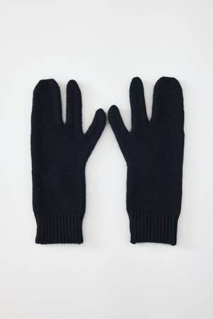 THREE-FINGER　GLOVES