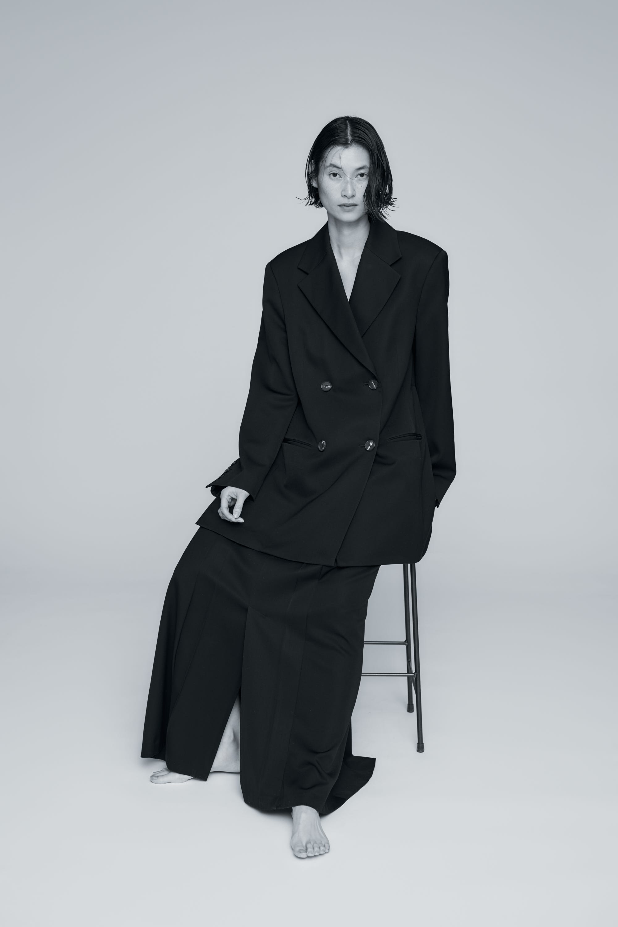 WIDE-SHOULDER DOUBLE JACKET BLK 38