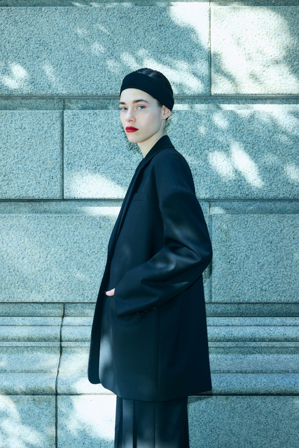 OVER-SHOULDER VEST JACKET BLK 38