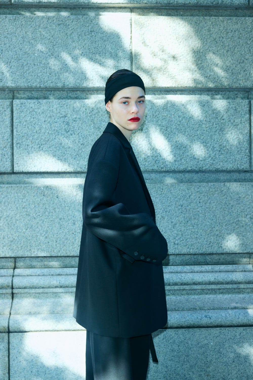 OVER-SHOULDER VEST JACKET BLK 38