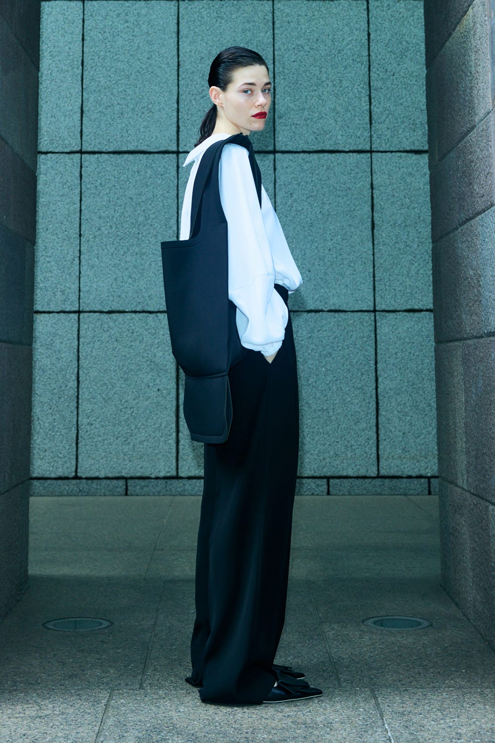 CENTER-PRESS STRAIGHT-PANTS BLK 38