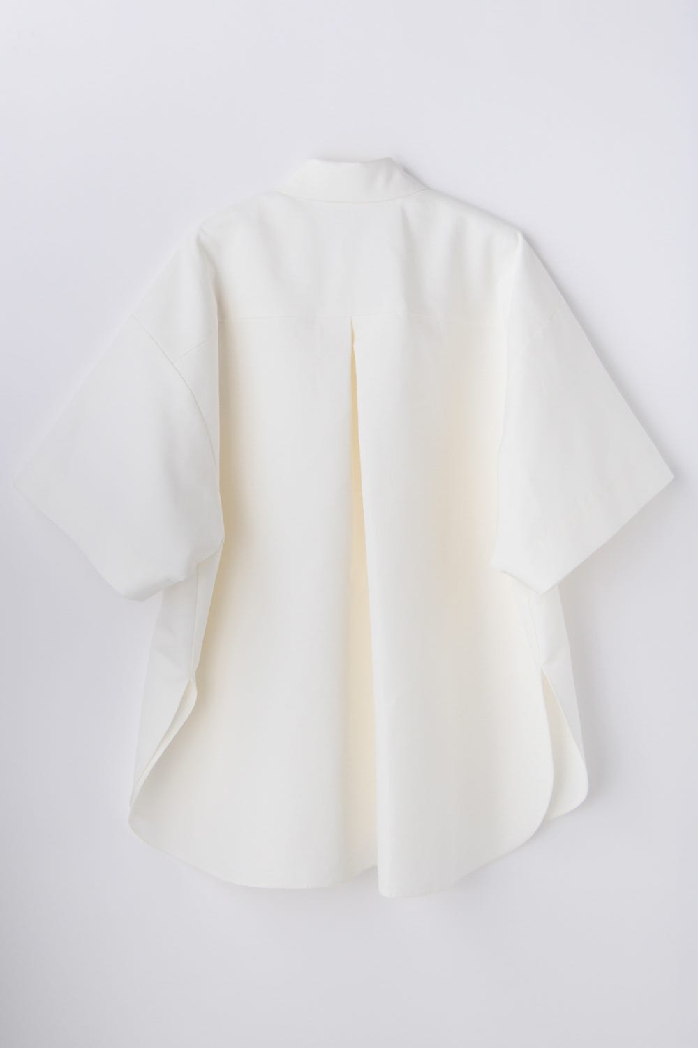 LOOSE HALF-SLEEVE SHIRT WHT 38