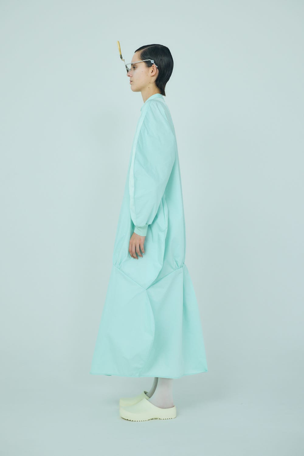 EIGHT SILHOUETTE DRESS L/MINT 38