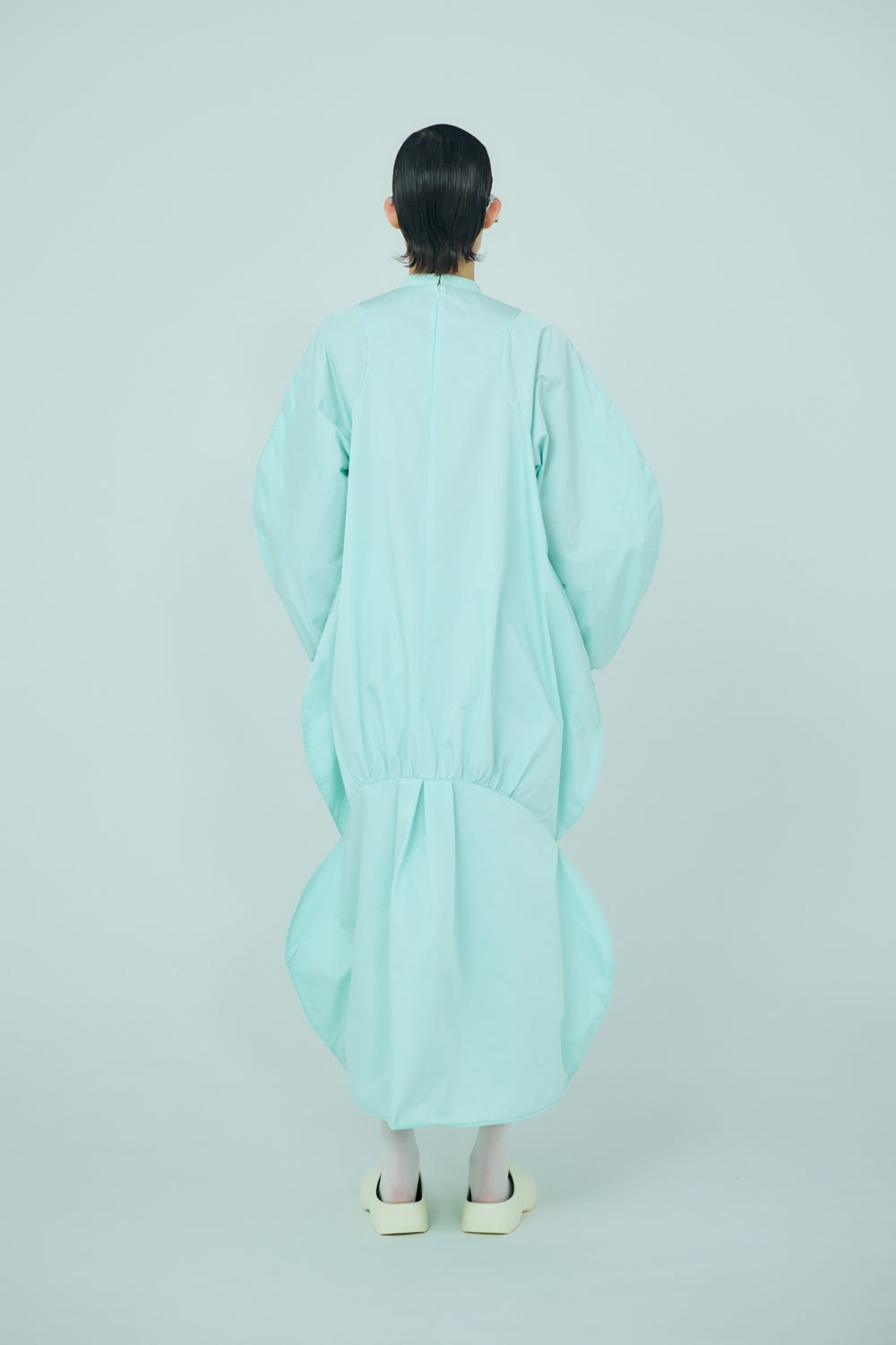 EIGHT SILHOUETTE DRESS L/MINT 38