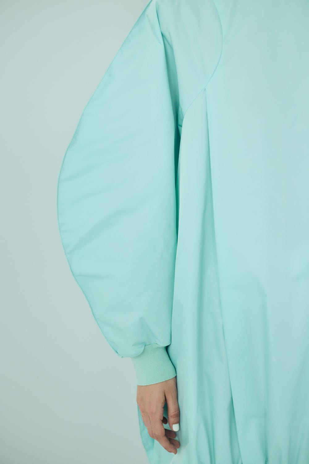 EIGHT SILHOUETTE DRESS L/MINT 38