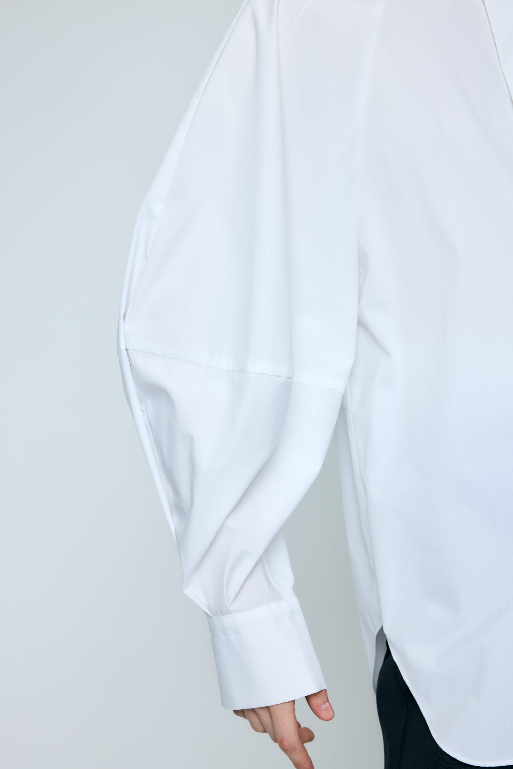 CIRCLE DORAPE SHIRT WHT 38