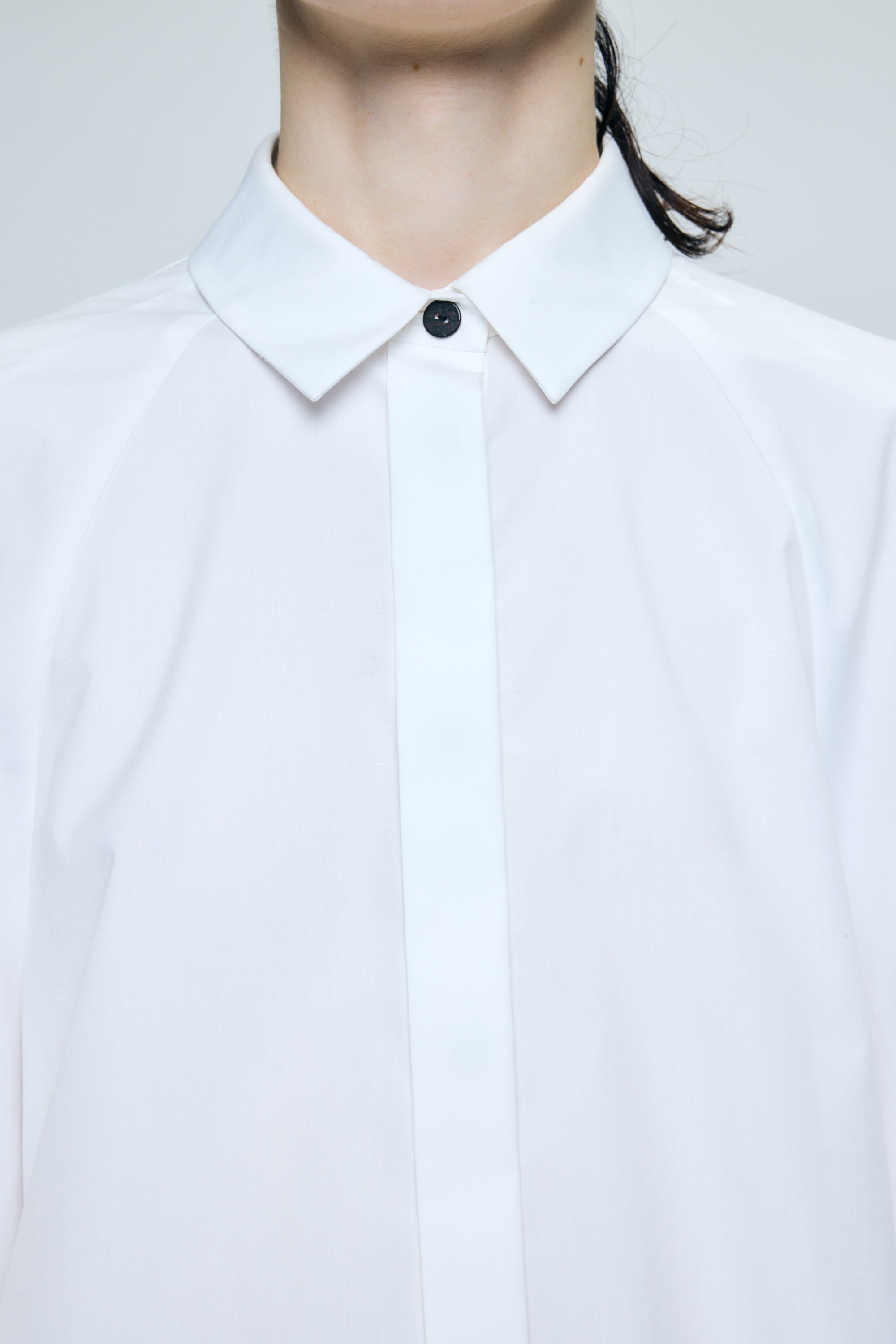 CIRCLE DORAPE SHIRT WHT 38