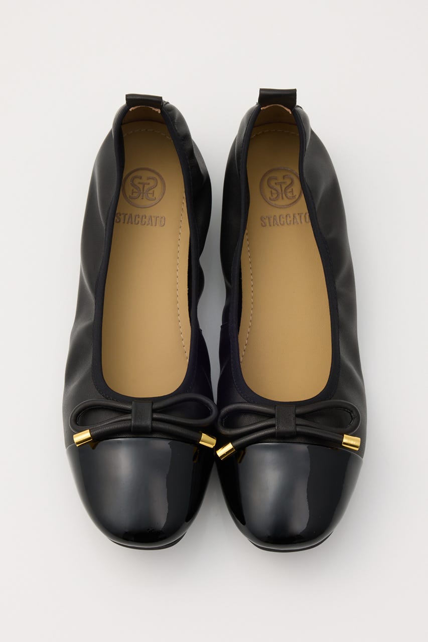極美品　STACCATO スタッカート　フラットシューズ　リボン　金具　バレエ STACCATO(スタッカート)｜ライラーライトバレエ/柄ブラック の