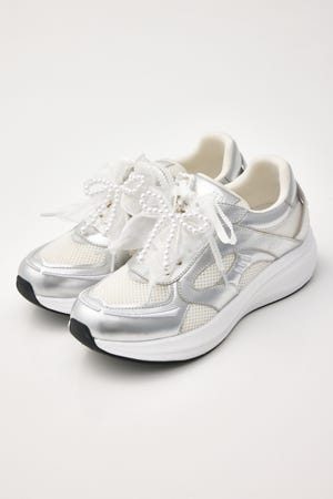 STACCATO ビジュー付きブラックスニーカー 2025年最新】STACCATO スニーカーの人気アイテム - メルカリ