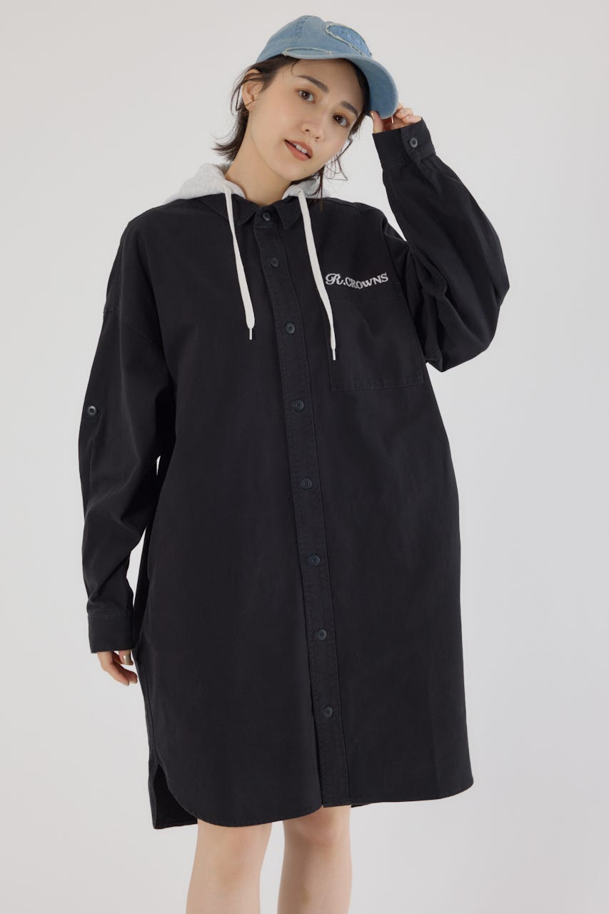 RODEO CROWNS WIDE BOWL | フード付きロゴシャツワンピース