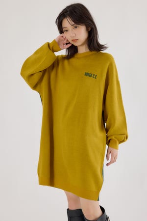 バックバイカラーロゴニットワンピース