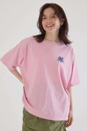 フラワークロスパッチTシャツ