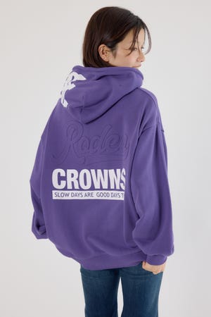 バックエンボススクリプトロゴパーカー