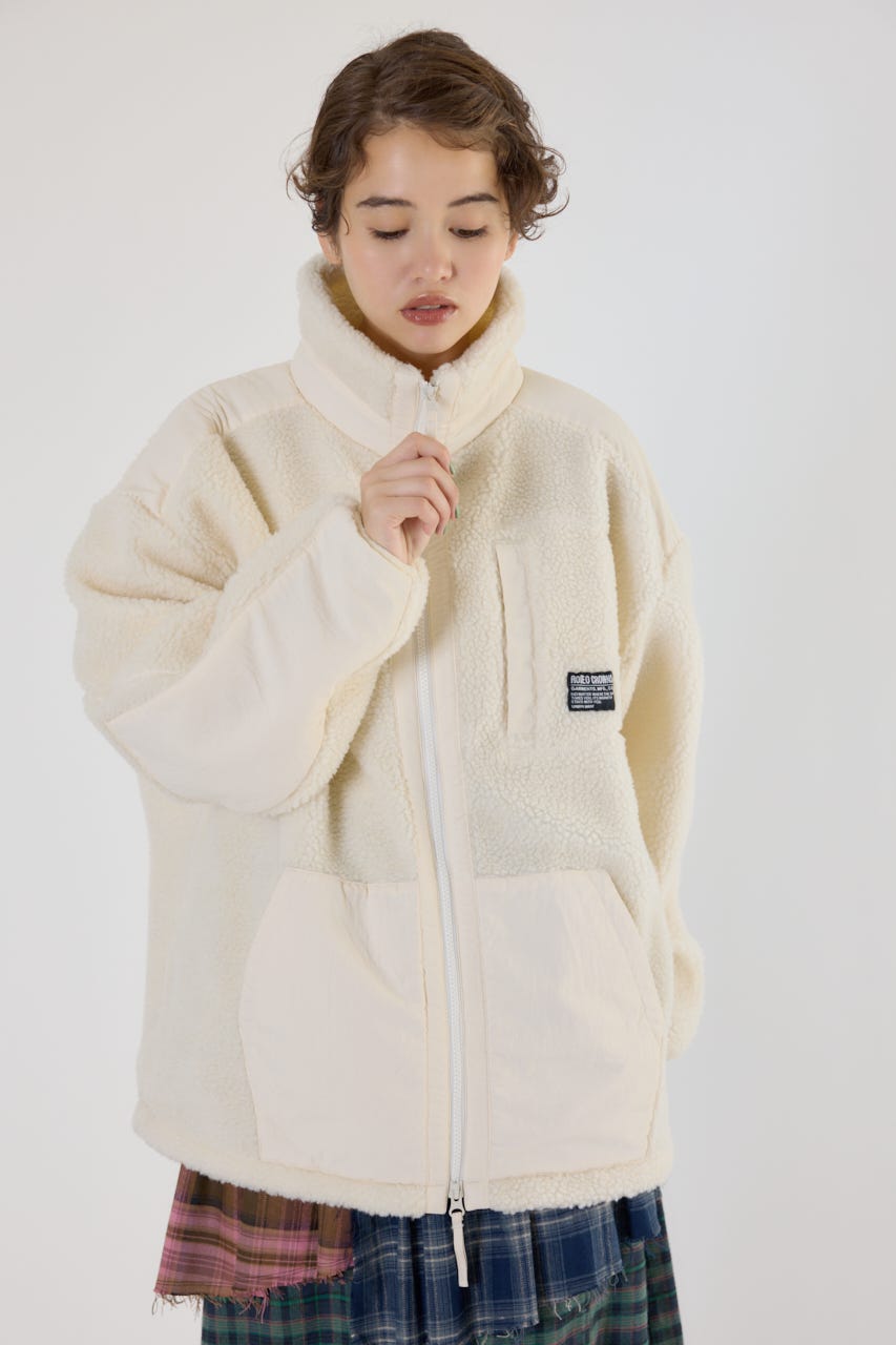 RODEO CROWNS WIDE BOWLのテディボアブルゾン