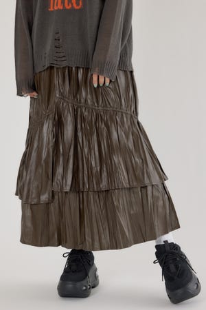 レザーライクフリルティアードスカート
