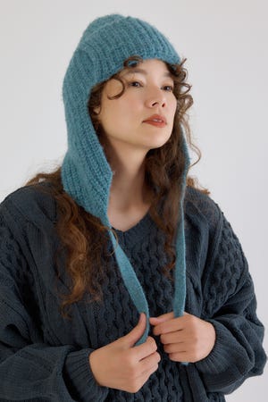 イヤーフラップニットキャップ