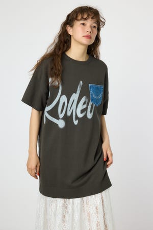 スプレーロゴニットワンピース