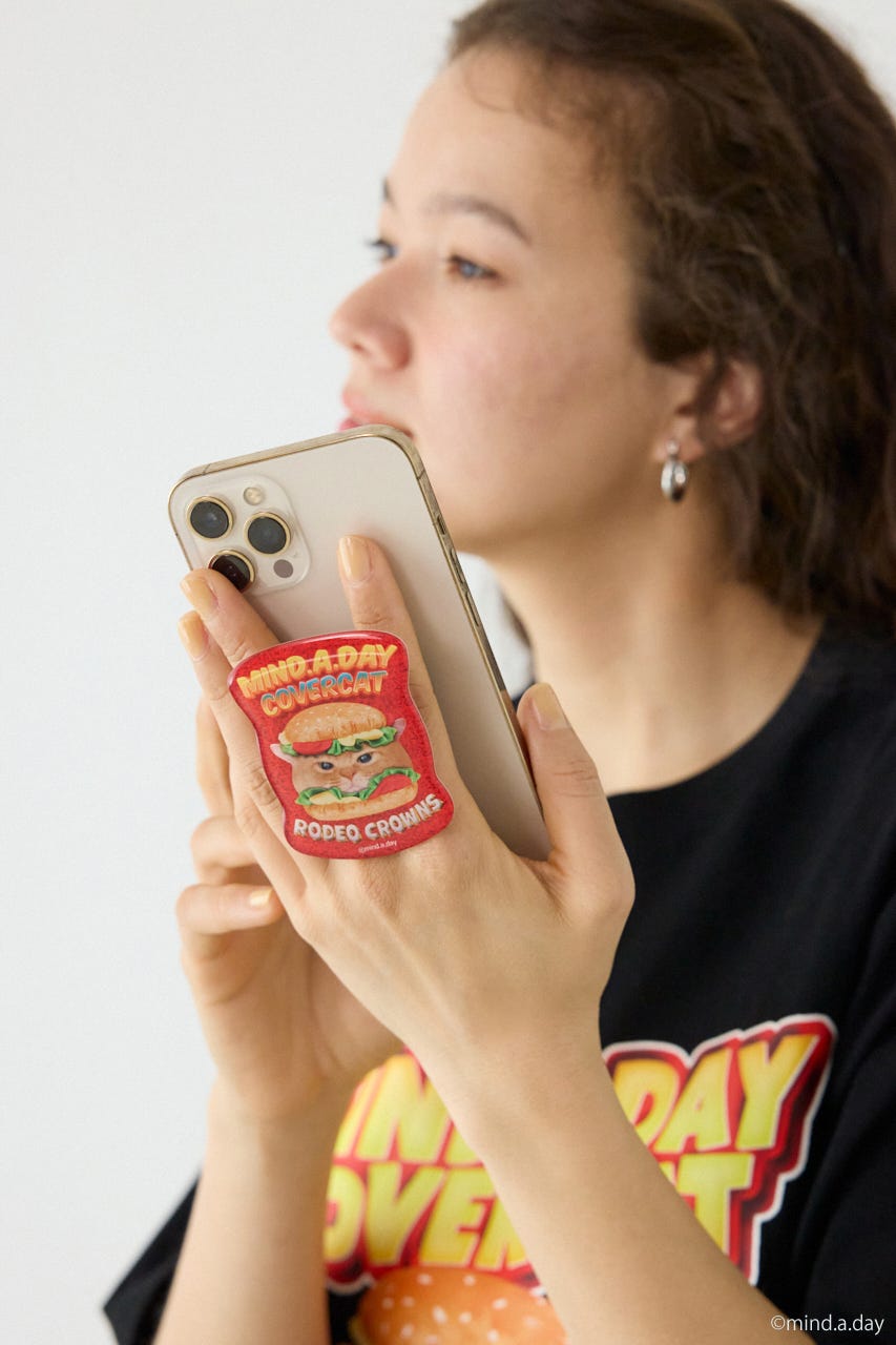 (MIND.A.DAY)アソートCATスマホホルダー RED FREE