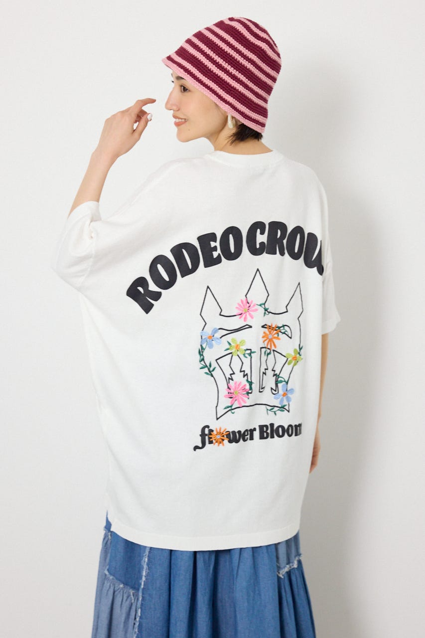 フラワークラウンニットワンピース O/WHT FREE