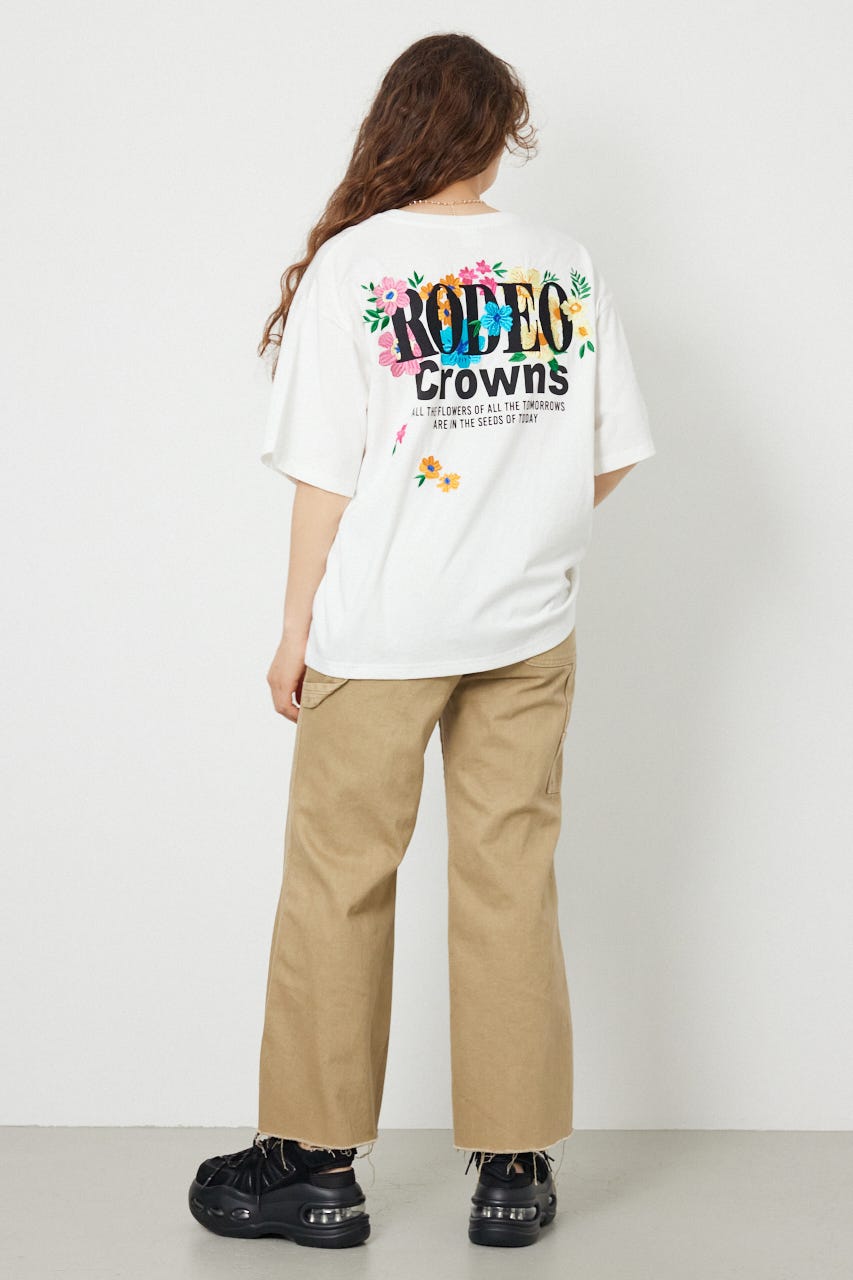 Flower Bloom Embroidery Tシャツ O/WHT S