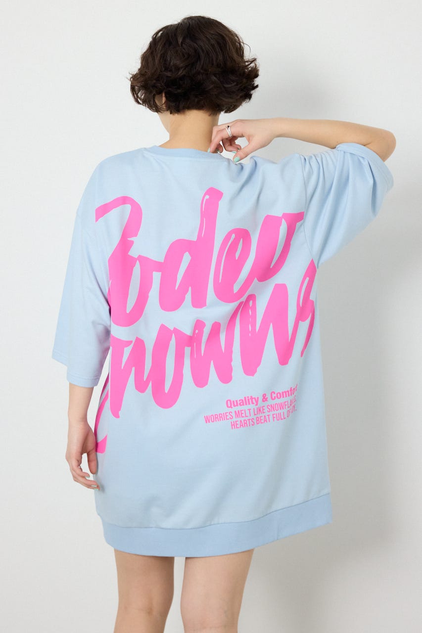 【SS先行アイテム】ペイントロゴハーフスリーブワンピース SAX FREE