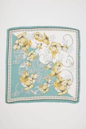 クラシカルビッグスカーフ