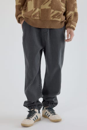 チルイージーデニムJOGパンツ