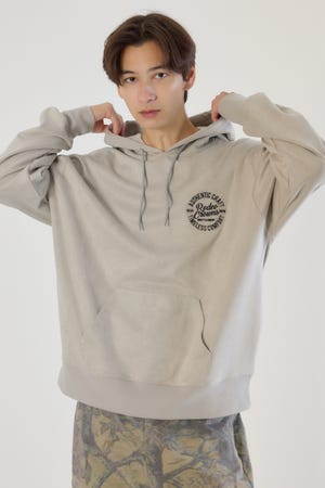 ブラッシュドバックボアフーディー