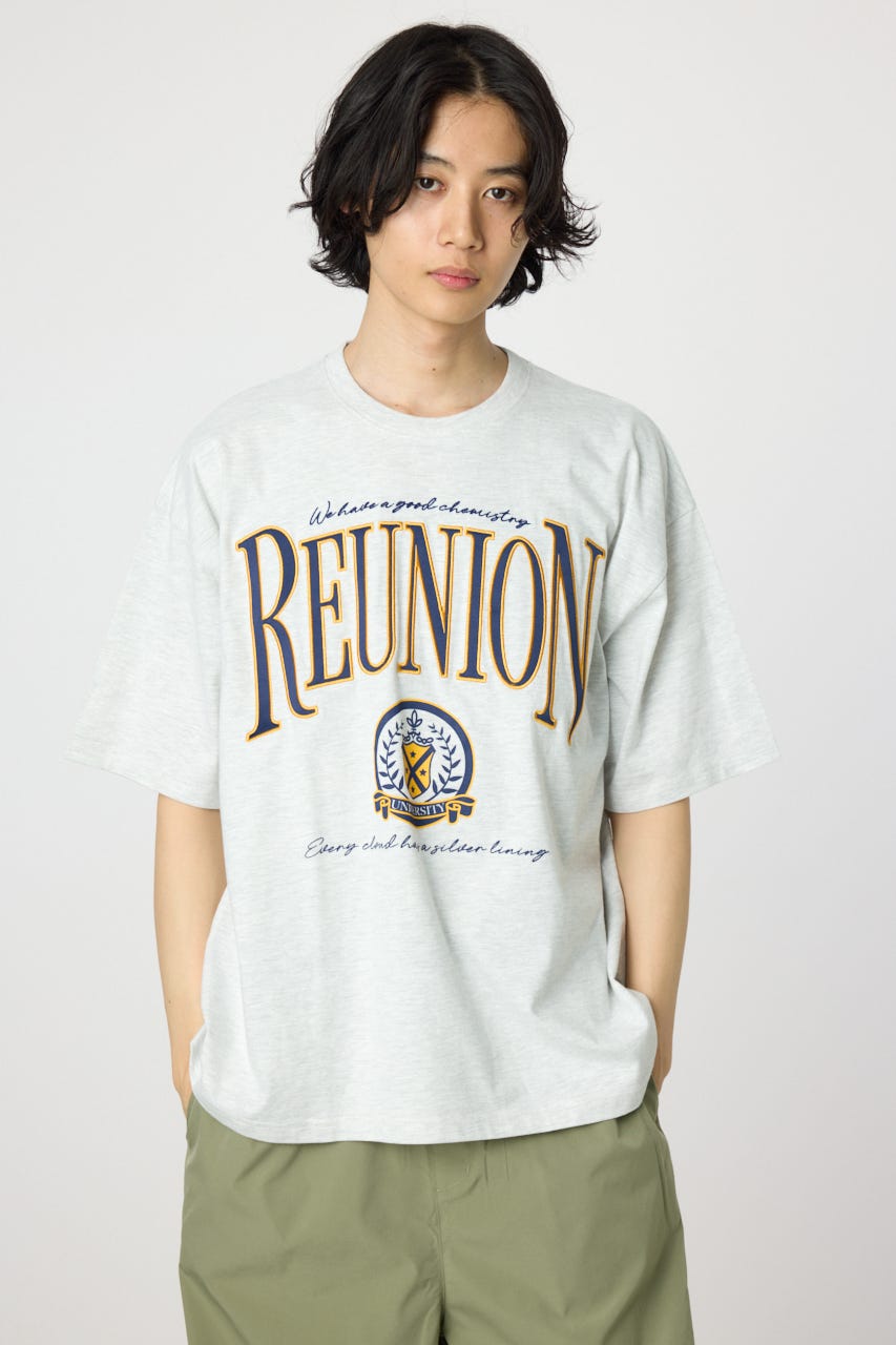 RODEO CROWNS WIDE BOWLのアップリケカレッジロゴTシャツ