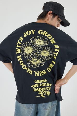 サークルフラワーTシャツ