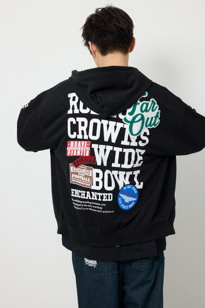 タイポグラフィーZIPパーカー BLK L