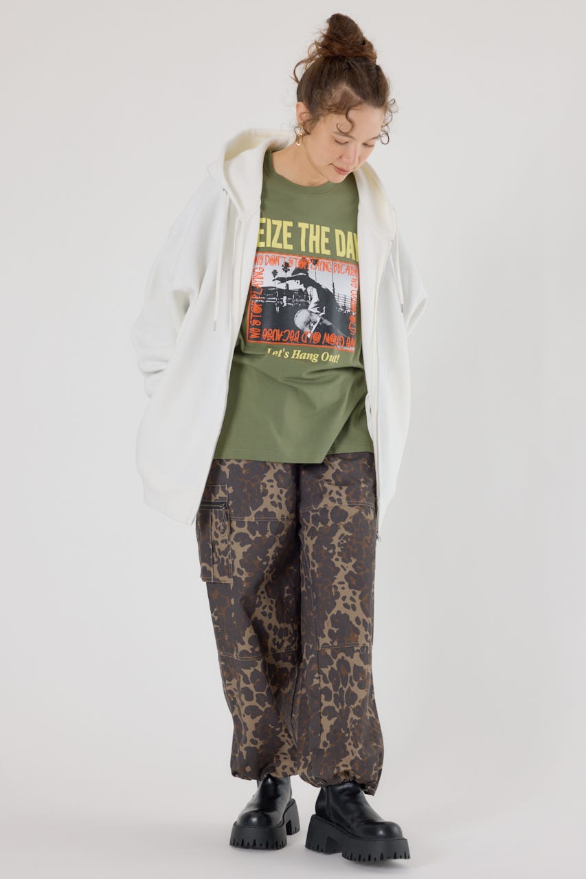 RODEO CROWNS WIDE BOWL | 【UNISEX】エンボスBIG ZIPパーカー