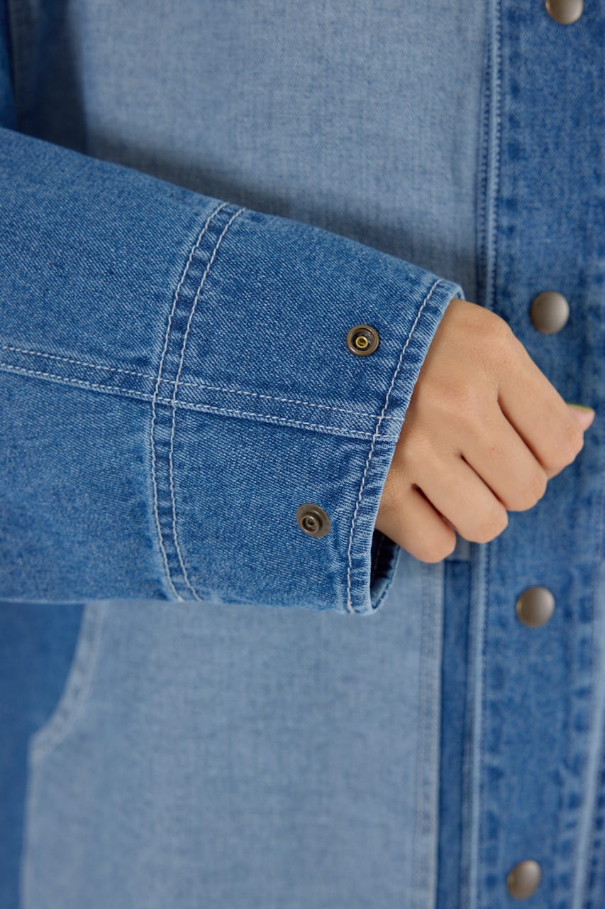 【UNISEX】アクティブジャケット 柄BLU FREE