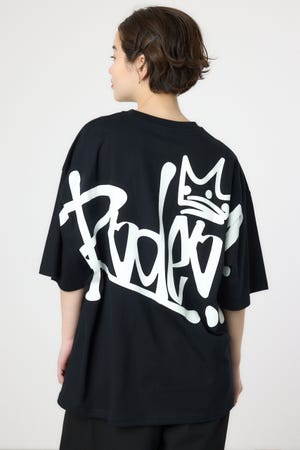 【UNISEX】BIG SIGN LOGO Tシャツ