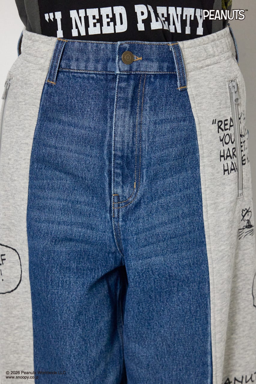 【UNISEX】(PEANUTS)スウェットドッキング リメイクデニム 柄BLU M