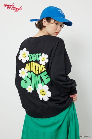 【UNISEX】(wiggle wiggle)モチーフスウェットトップス