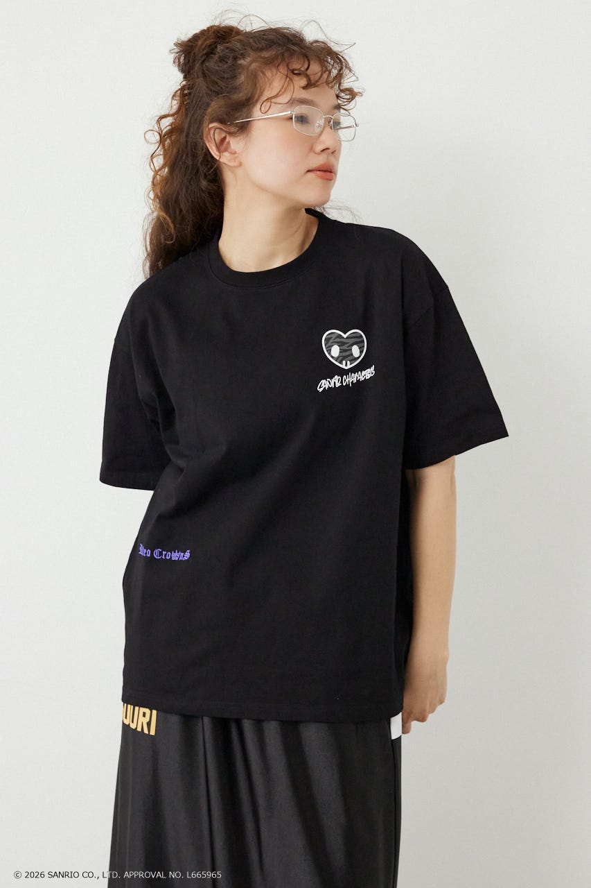 【UNISEX】(サンリオキャラクターズ) パターンモチーフTシャツ BLK M