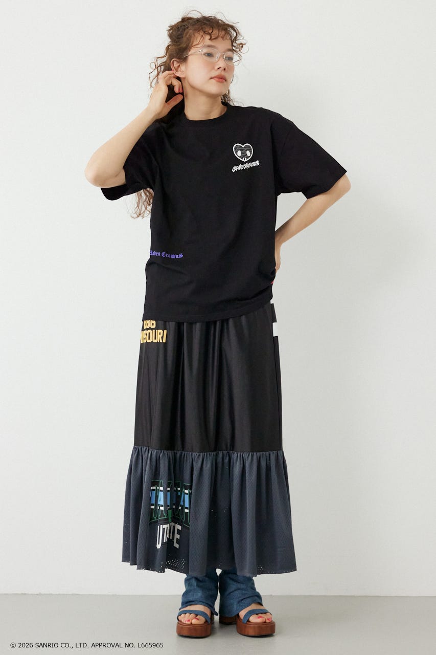 【UNISEX】(サンリオキャラクターズ) パターンモチーフTシャツ BLK M