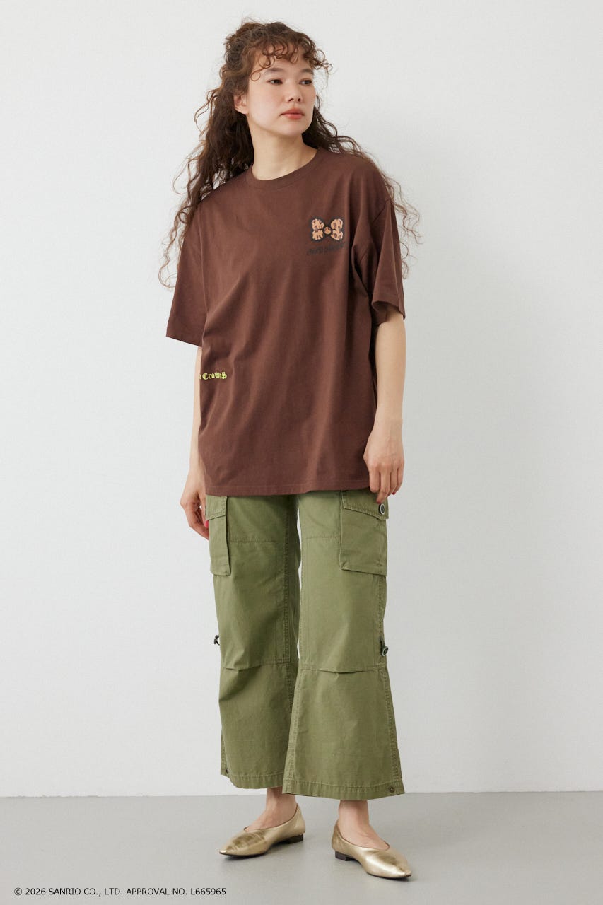 【UNISEX】(サンリオキャラクターズ) パターンモチーフTシャツ BRN M