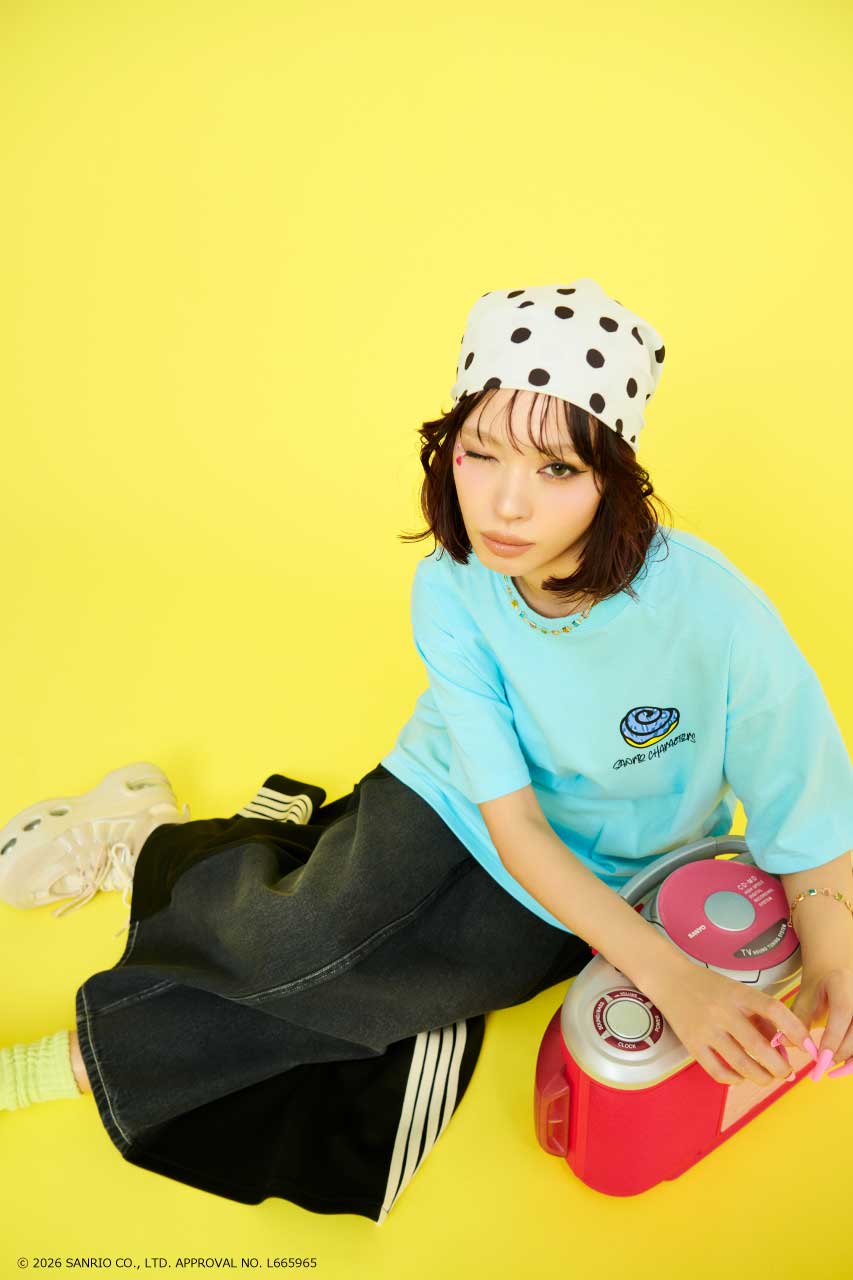 【UNISEX】(サンリオキャラクターズ) パターンモチーフTシャツ L/BLU M