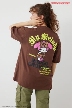 【UNISEX】(サンリオキャラクターズ) パターンモチーフTシャツ