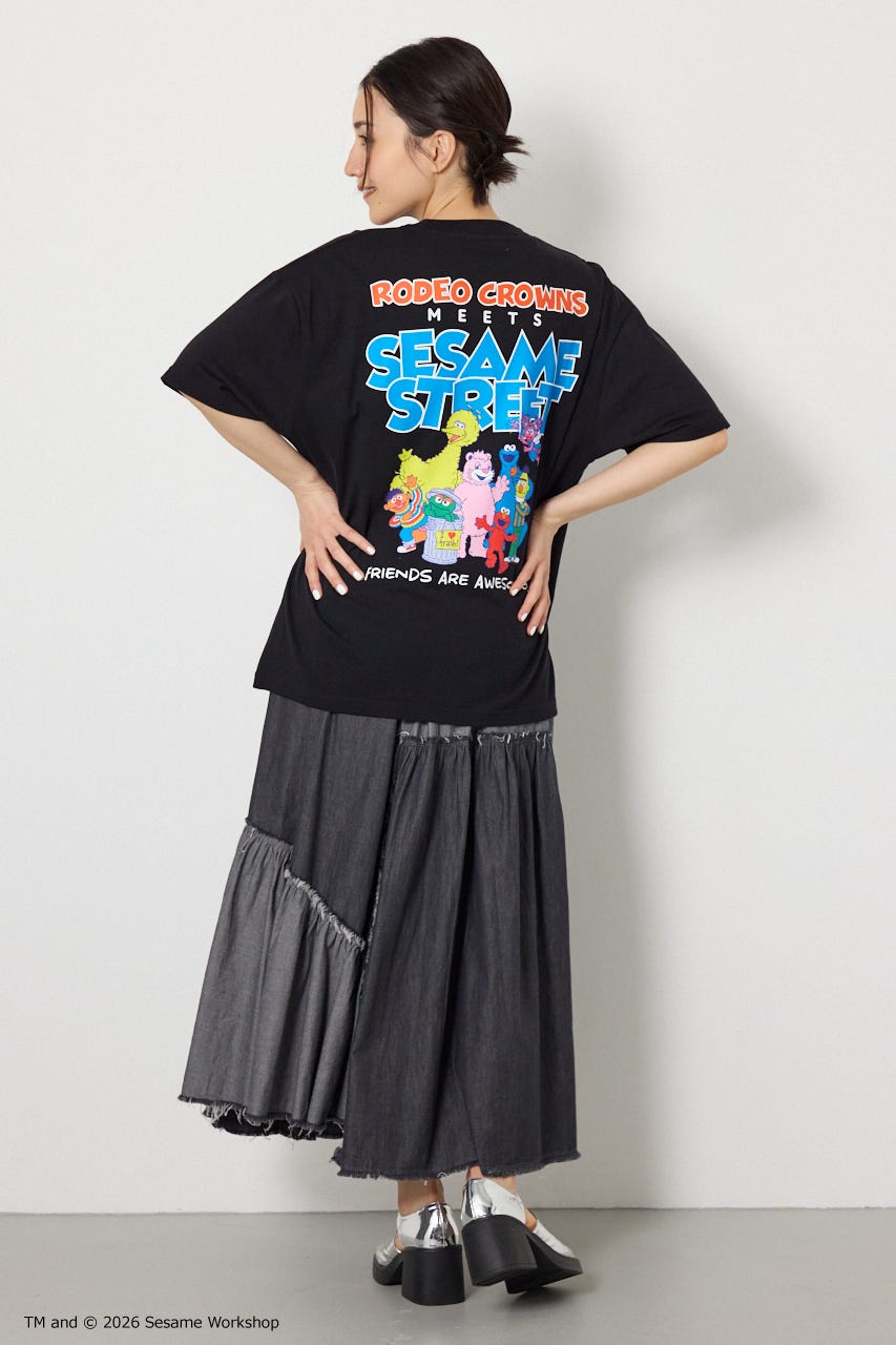 【UNISEX】(SESAME STREET) With RoddyTシャツ BLK L