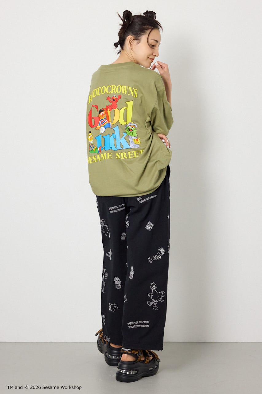 【UNISEX】(SESAME STREET) 刺繍パターンパンツ 柄BLK L