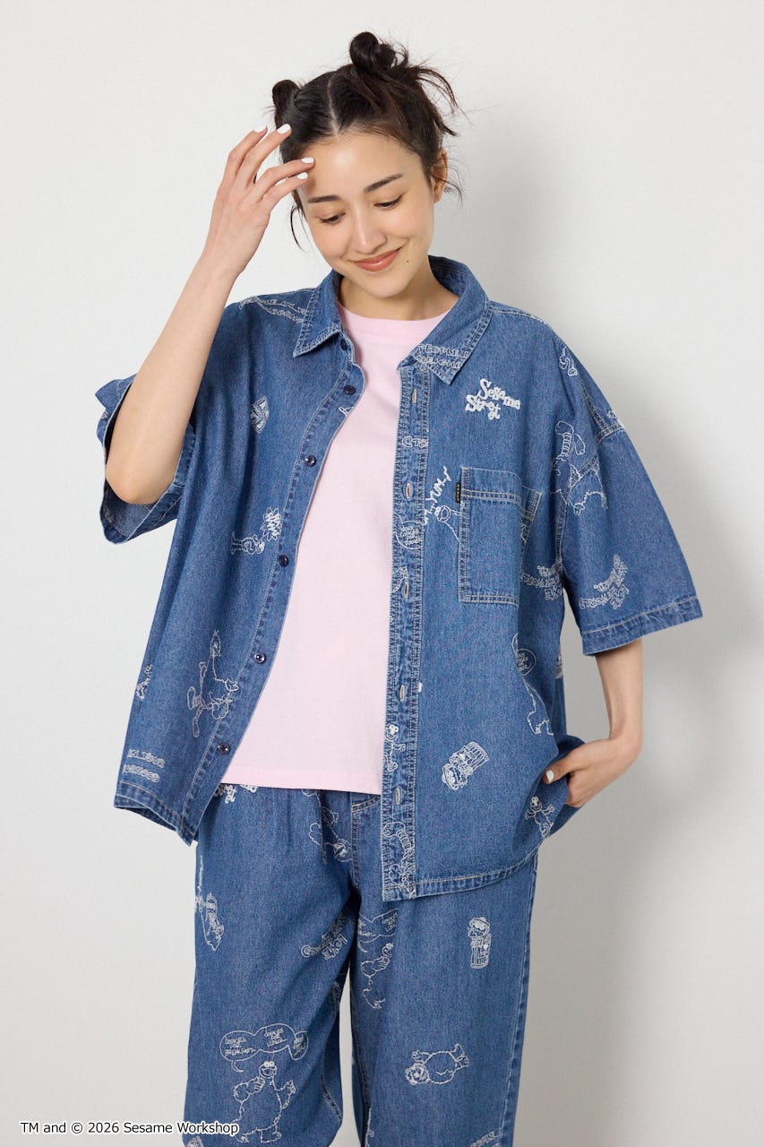 【UNISEX】(SESAME STREET) 刺繍パターンシャツ 柄BLU L