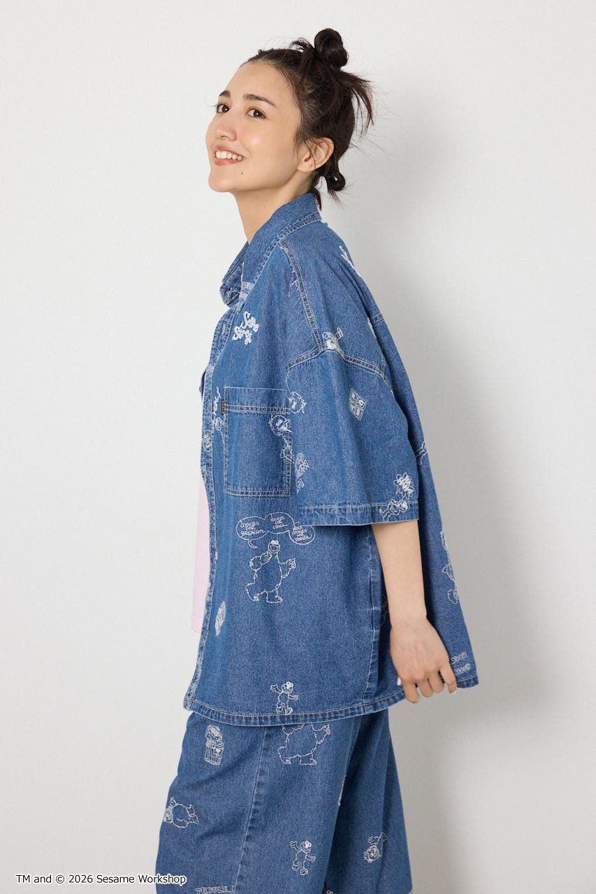 【UNISEX】(SESAME STREET) 刺繍パターンシャツ 柄BLU L