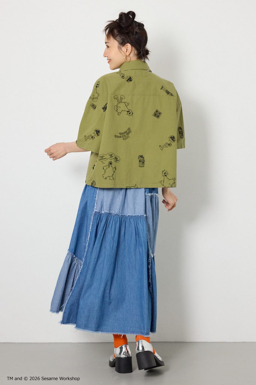【UNISEX】(SESAME STREET) 刺繍パターンシャツ 柄KHA M