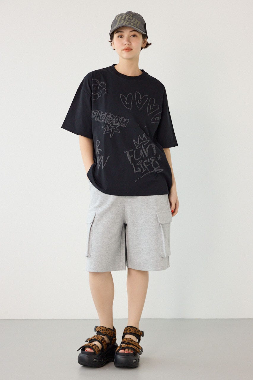 【UNISEX】クレヨンタッチ同色発泡プリントTシャツ BLK L