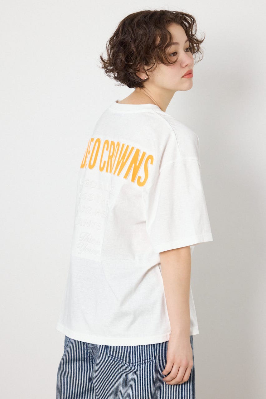 【UNISEX】エンボスロゴVネックTシャツ O/WHT L