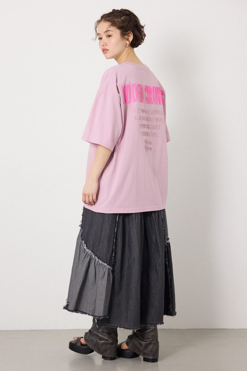 【UNISEX】エンボスロゴVネックTシャツ PNK M