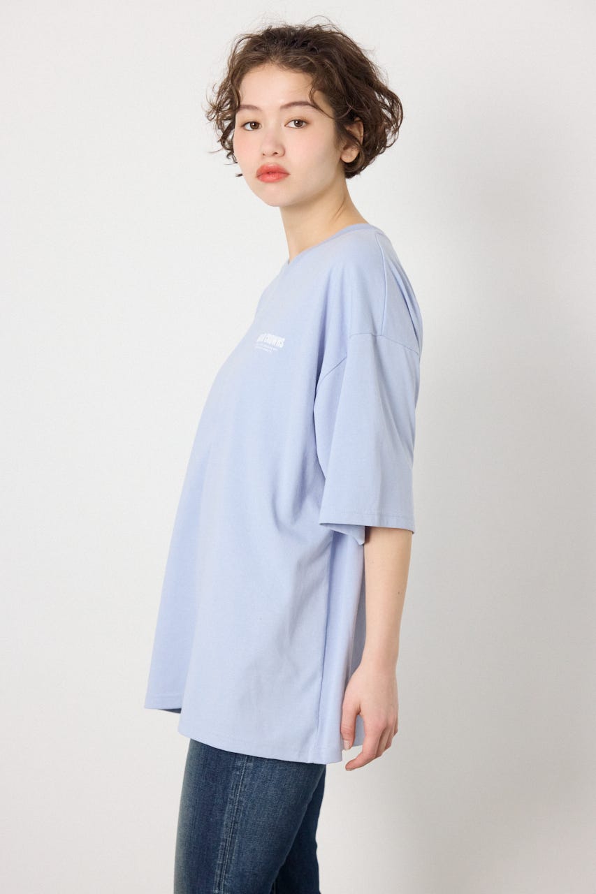 【UNISEX】エンボスロゴVネックTシャツ SAX L